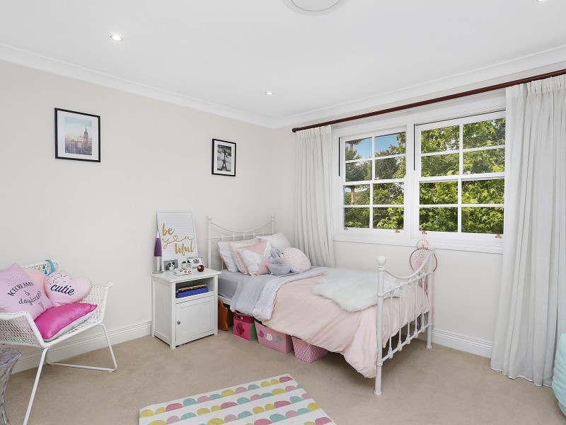14 Campbell Street, Sorrento QLD 4217