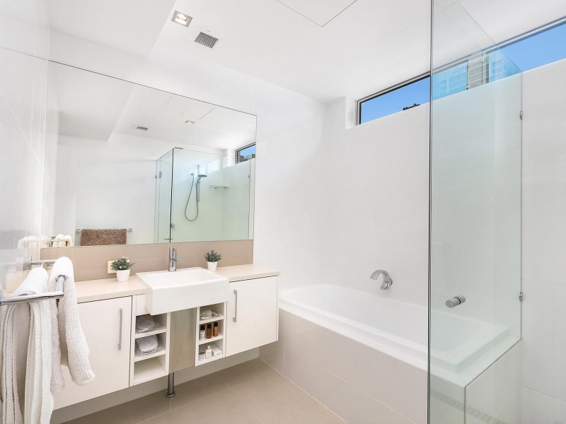 3/17 Anne Avenue, Broadbeach QLD 4218