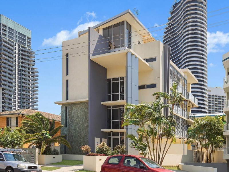 3/17 Anne Avenue, Broadbeach QLD 4218