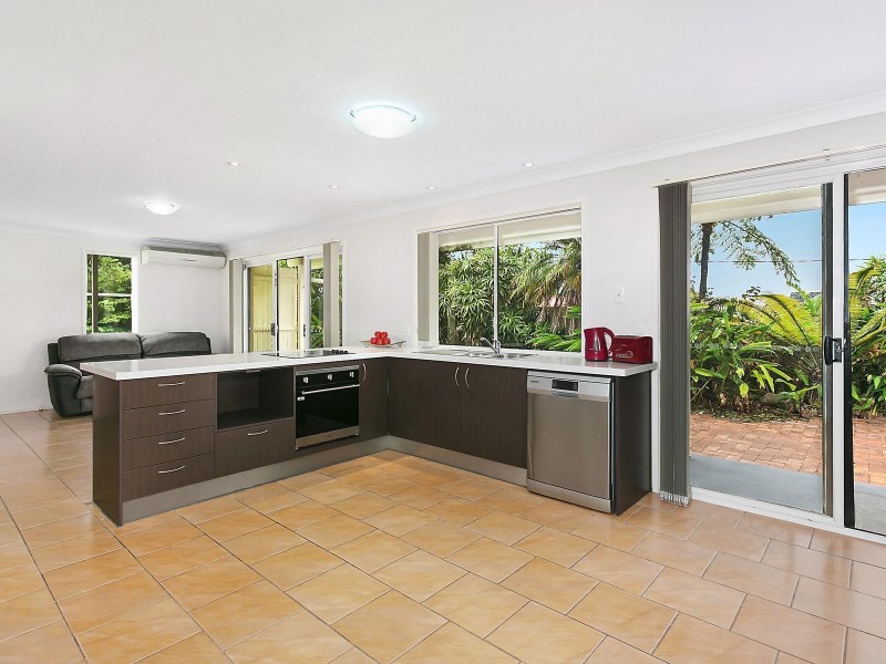 196 Cotlew Street, Ashmore QLD 4214