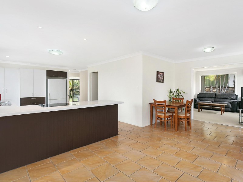 196 Cotlew Street, Ashmore QLD 4214