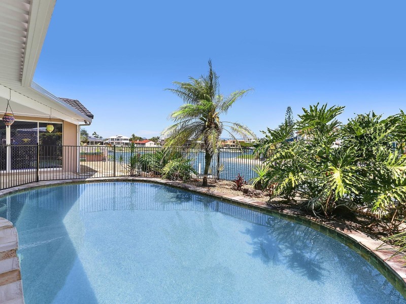 271 Rio Vista Boulevard, Mermaid Waters QLD 4218