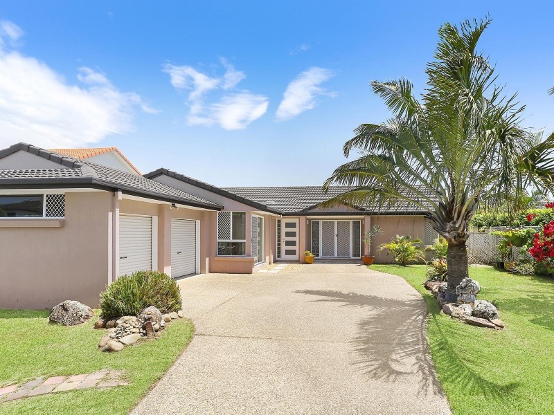 271 Rio Vista Boulevard, Mermaid Waters QLD 4218