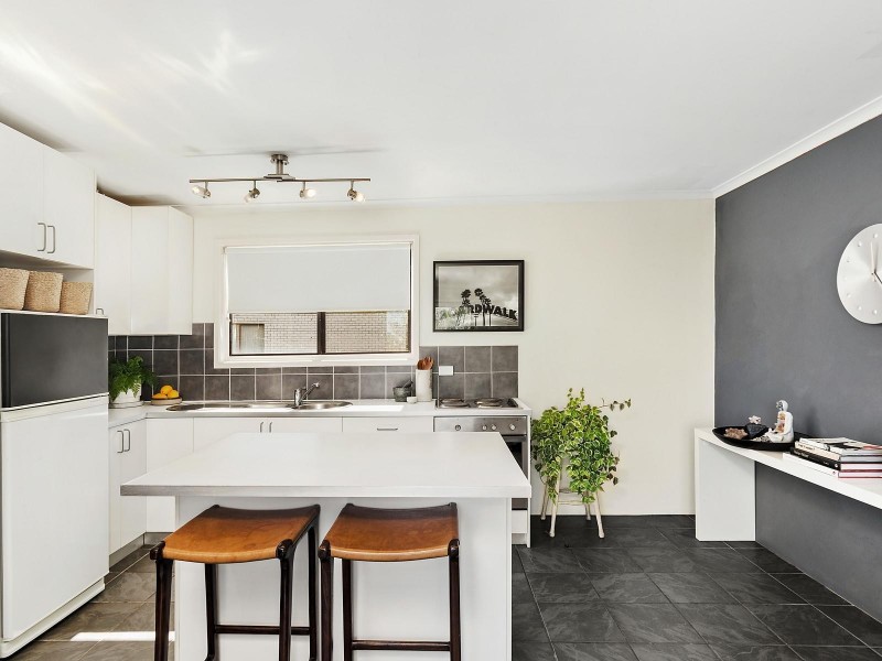 6/4 Baker Avenue, Labrador QLD 4215