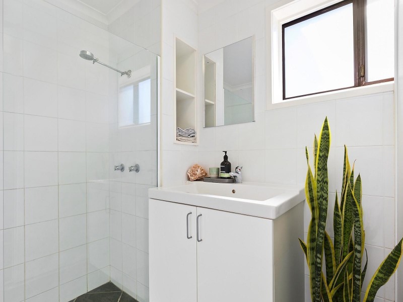 6/4 Baker Avenue, Labrador QLD 4215