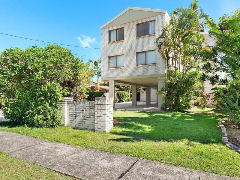 6/4 Baker Avenue, Labrador QLD 4215