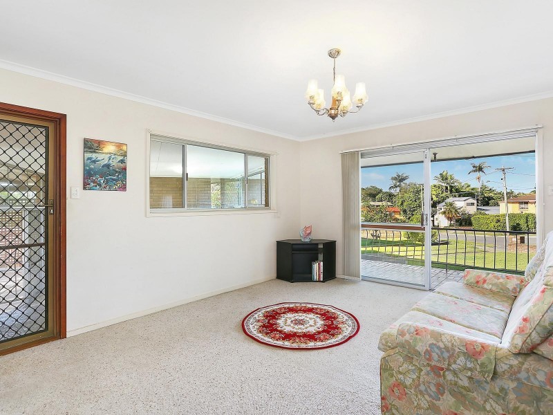 19 The Glade, Labrador QLD 4215