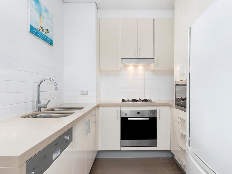 1205/2 Aqua Street, Southport QLD 4215