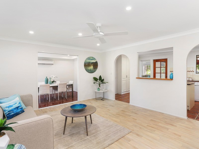 21 Plateau Crescent, Carrara QLD 4211