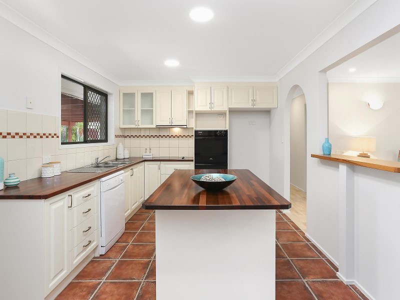 21 Plateau Crescent, Carrara QLD 4211