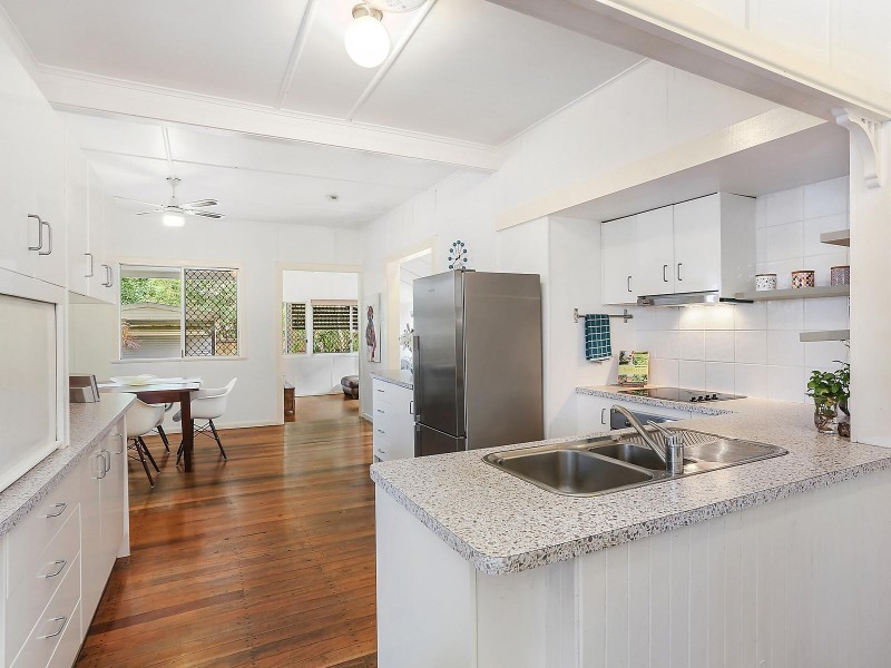 40 Ernest Street, Labrador QLD 4215