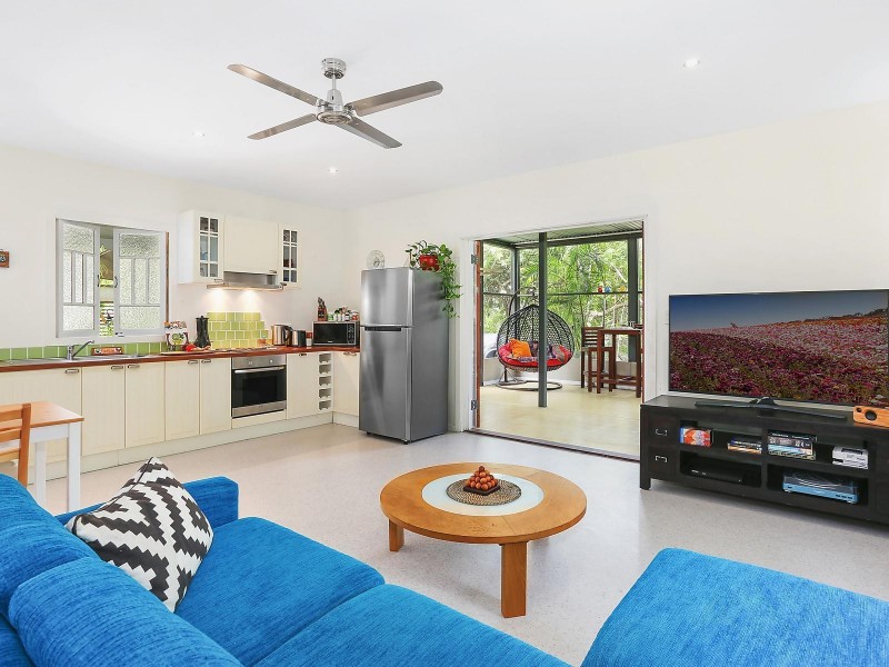 1/2 Musgrave Avenue, Southport QLD 4215