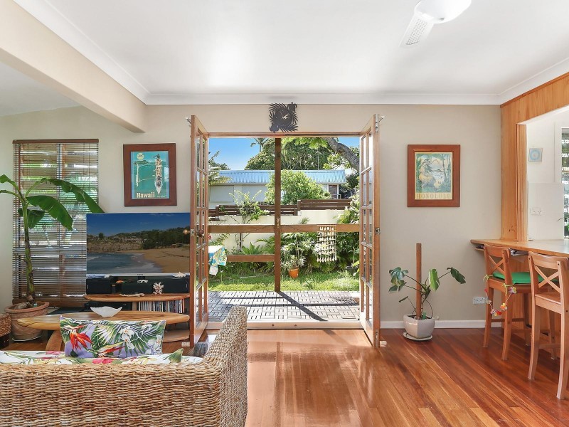 19 Goss Avenue, Labrador QLD 4215