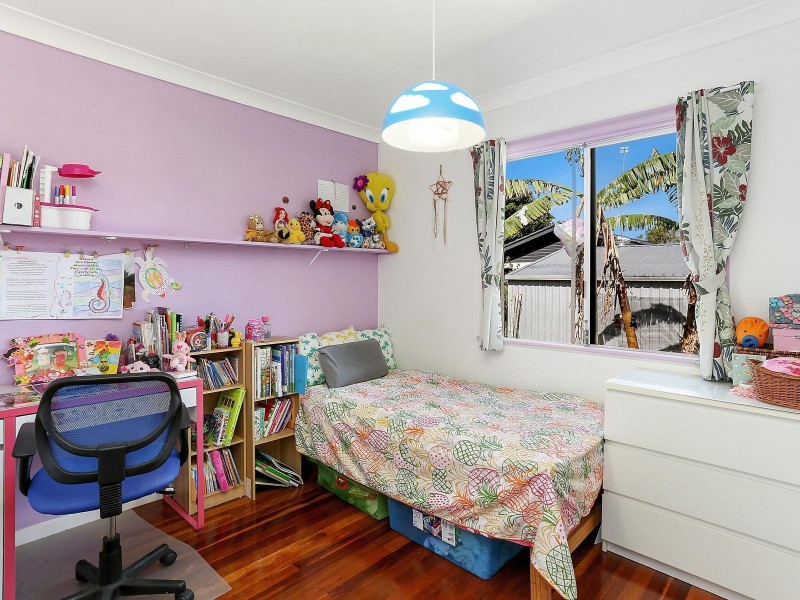 19 Goss Avenue, Labrador QLD 4215