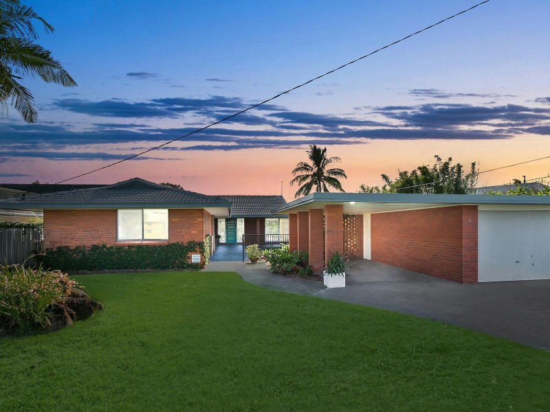 13 La Scala Court, Isle Of Capri QLD 4217