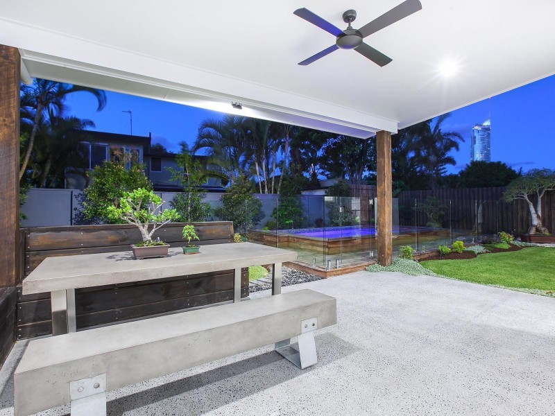 49 Saint Andrews Avenue, Isle Of Capri QLD 4217