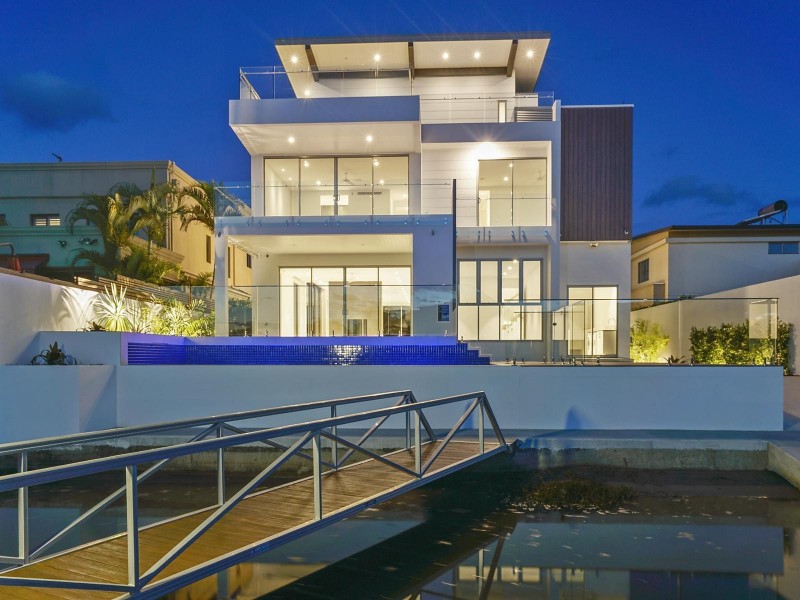 24 Shearwater Esplanade, Runaway Bay QLD 4216