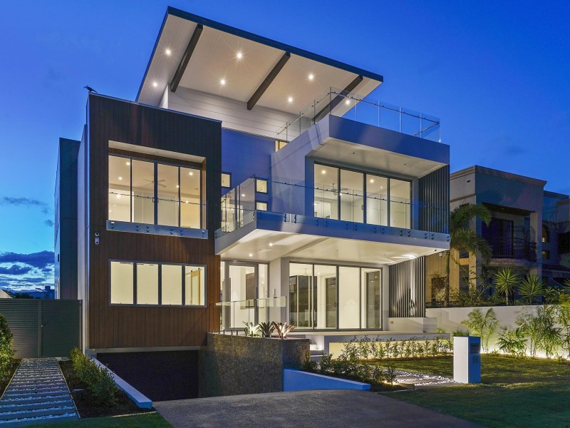 24 Shearwater Esplanade, Runaway Bay QLD 4216