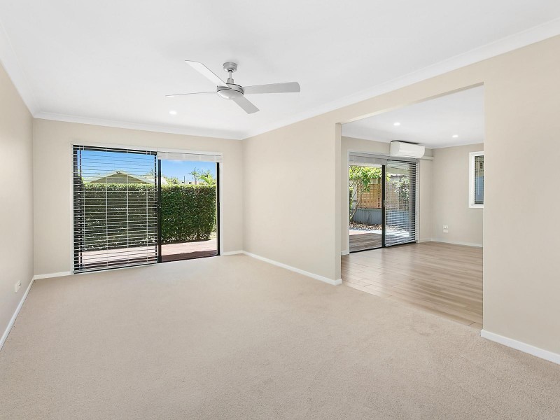 46 Clam Street, Runaway Bay QLD 4216