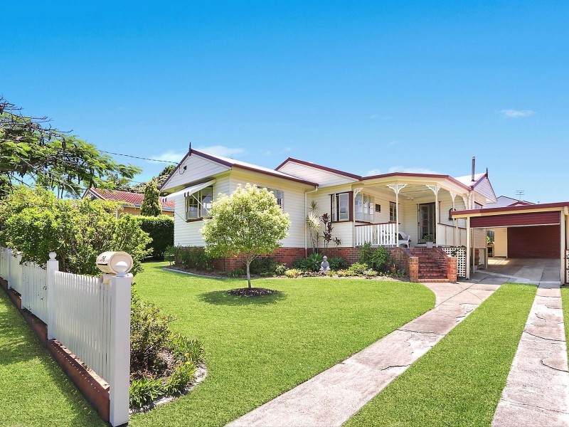 26 Lind Avenue, Southport QLD 4215