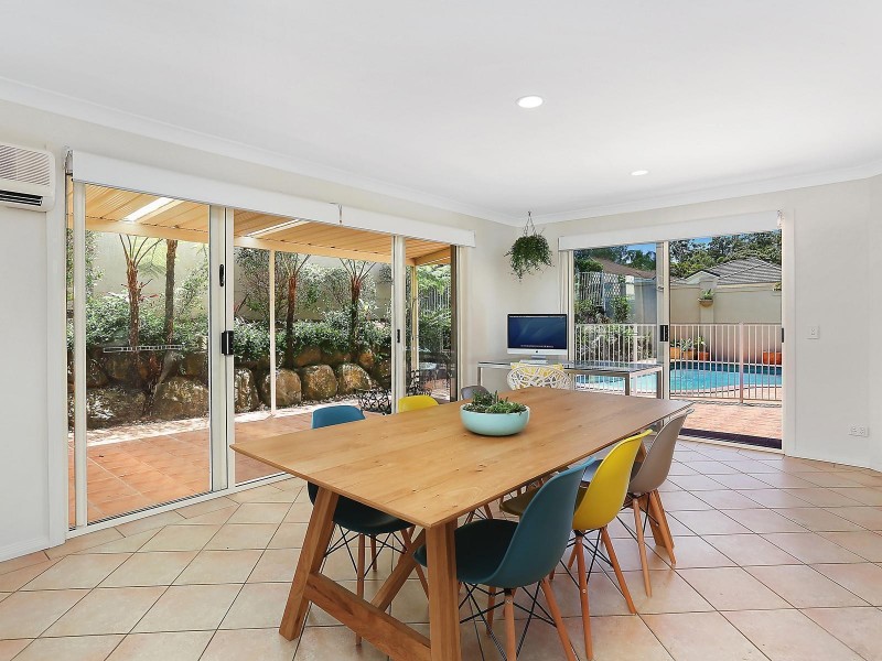6 Abby Crescent, Ashmore QLD 4214