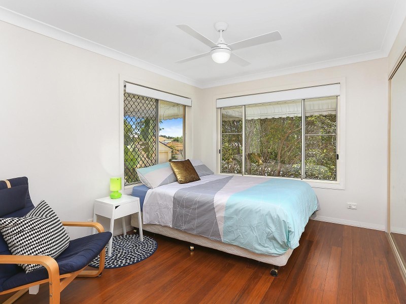 6 Abby Crescent, Ashmore QLD 4214