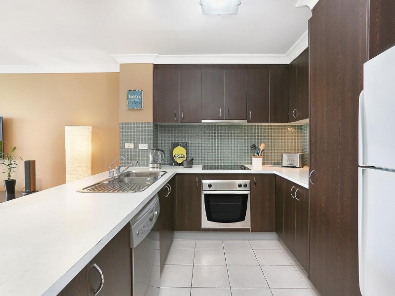 1111/33 Clark Street, Biggera Waters QLD 4216