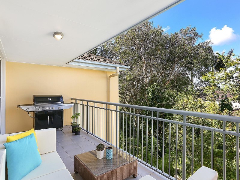 1111/33 Clark Street, Biggera Waters QLD 4216