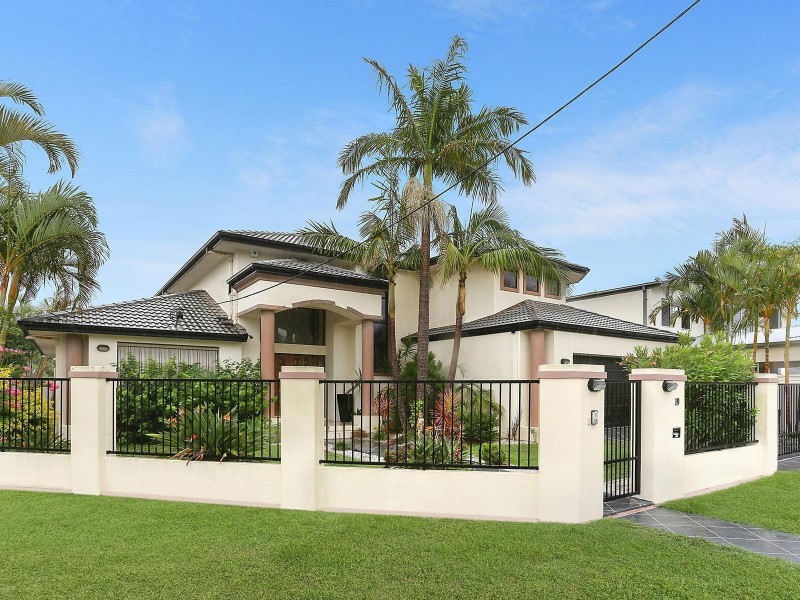 19 Sarasota Key, Broadbeach Waters QLD 4218