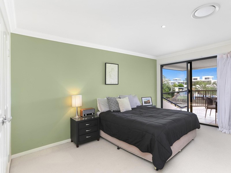 19 Sarasota Key, Broadbeach Waters QLD 4218