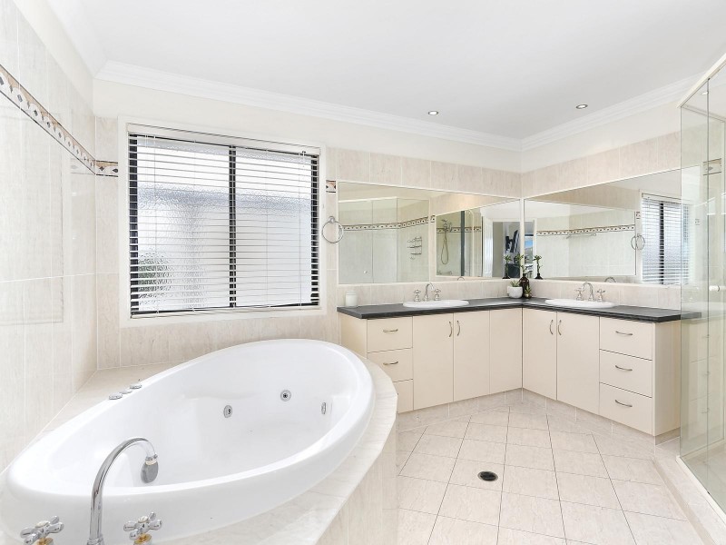 19 Sarasota Key, Broadbeach Waters QLD 4218