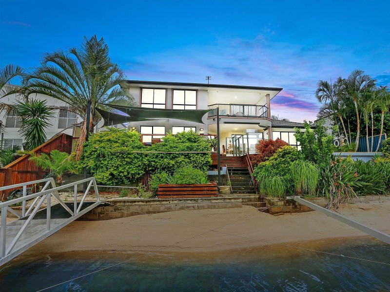 19 Sarasota Key, Broadbeach Waters QLD 4218