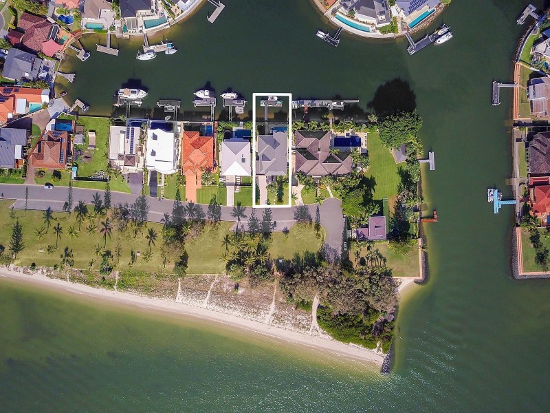 52 Shearwater Esplanade, Runaway Bay QLD 4216