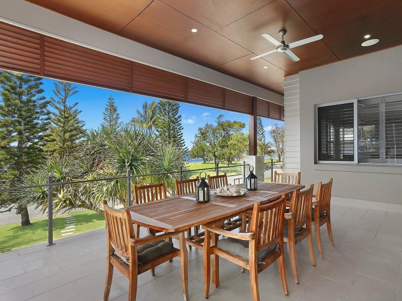 52 Shearwater Esplanade, Runaway Bay QLD 4216
