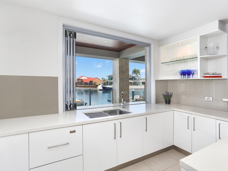 52 Shearwater Esplanade, Runaway Bay QLD 4216