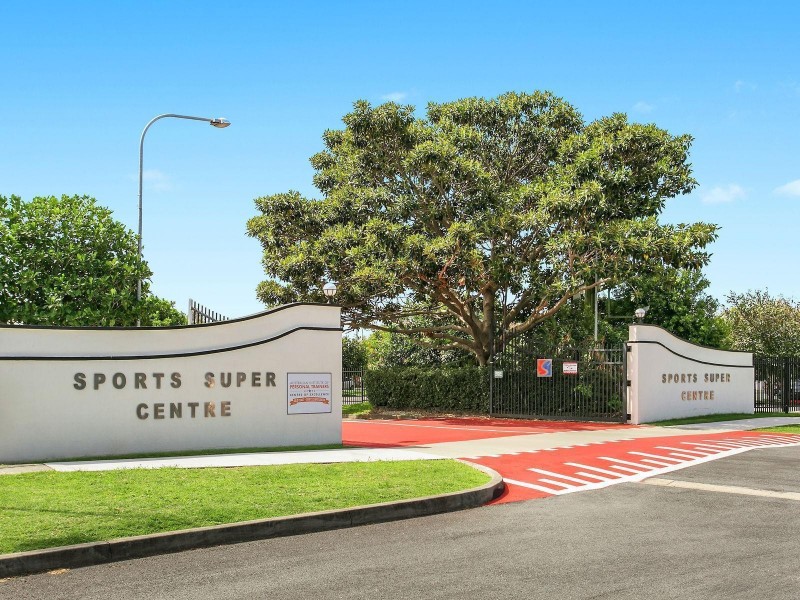 52 Shearwater Esplanade, Runaway Bay QLD 4216