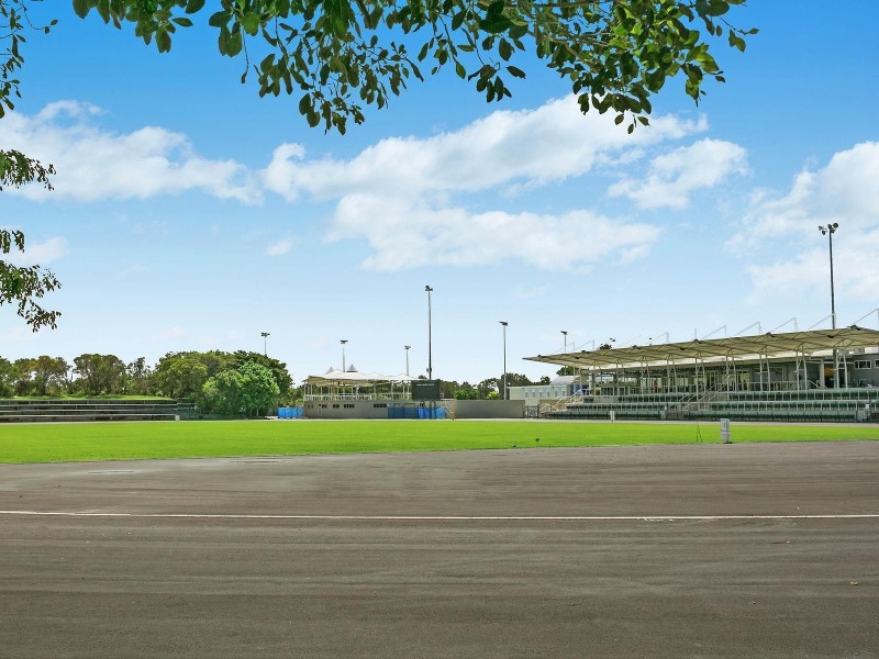 52 Shearwater Esplanade, Runaway Bay QLD 4216