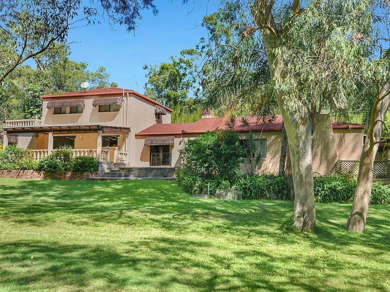 1 Uplands Drive, Parkwood QLD 4214