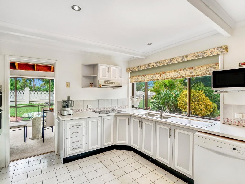 47 Uplands Drive, Parkwood QLD 4214
