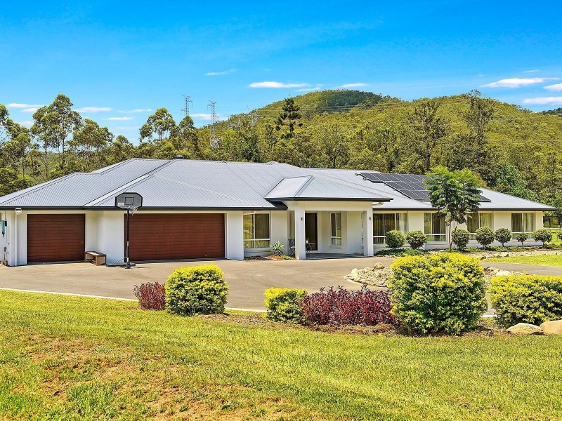 18 Del Court, Wongawallan QLD 4210