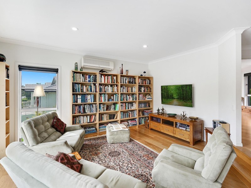 45 Chichester Drive, Arundel QLD 4214