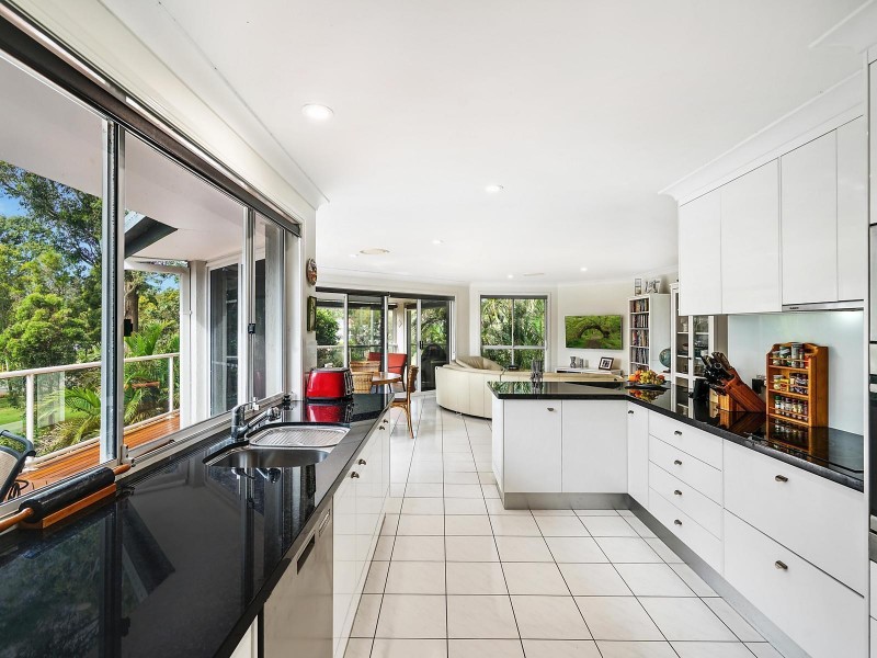 45 Chichester Drive, Arundel QLD 4214