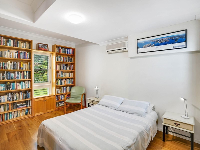 45 Chichester Drive, Arundel QLD 4214