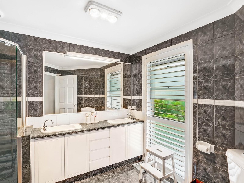 45 Chichester Drive, Arundel QLD 4214