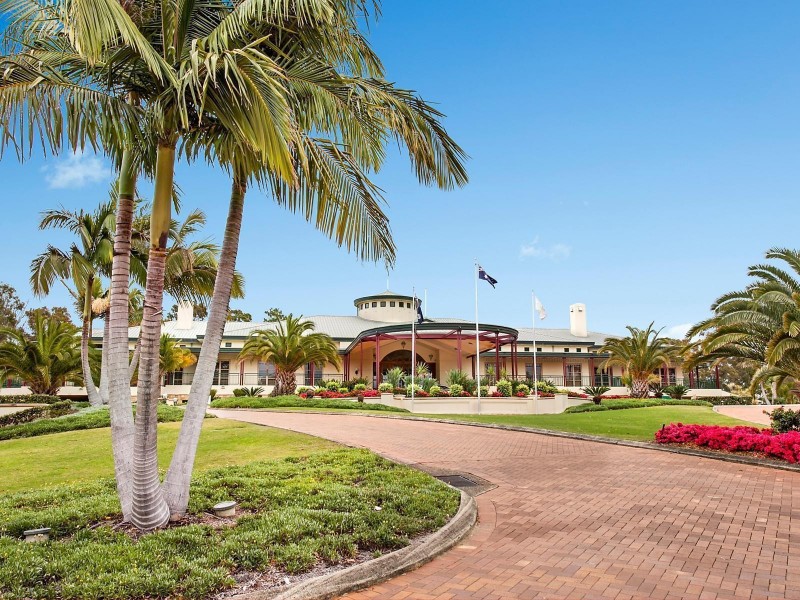 45 Chichester Drive, Arundel QLD 4214