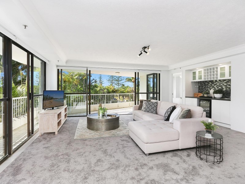 3/5 Oatland Esplanade, Runaway Bay QLD 4216