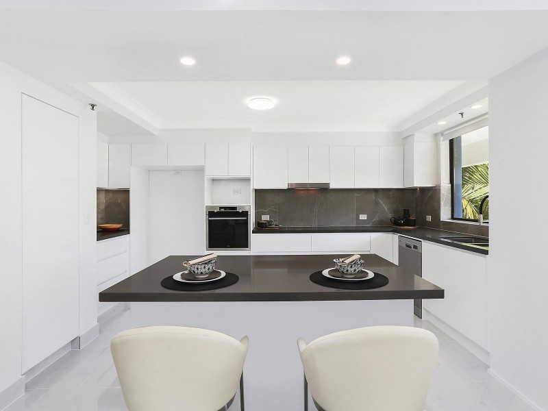 3/5 Oatland Esplanade, Runaway Bay QLD 4216