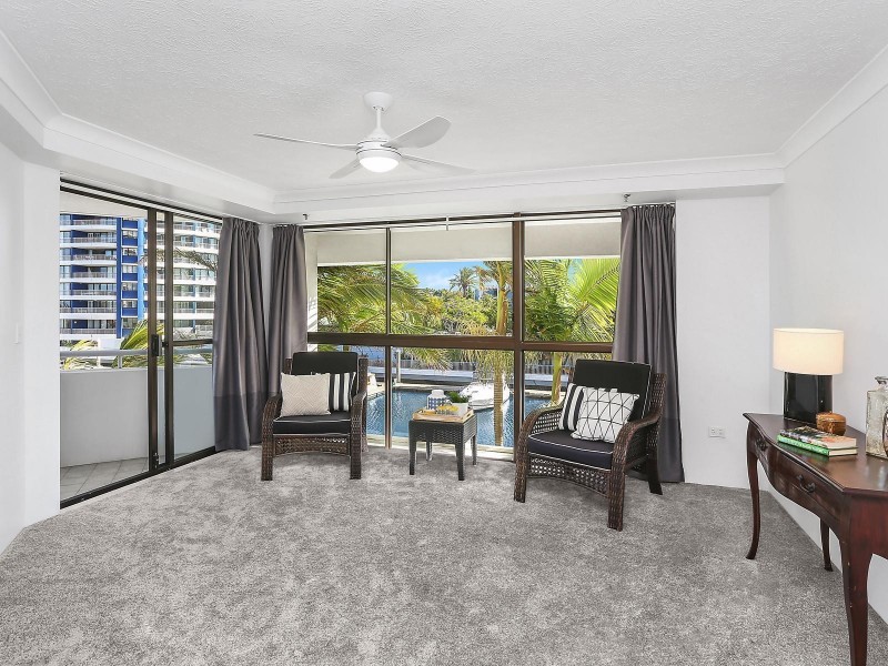 3/5 Oatland Esplanade, Runaway Bay QLD 4216