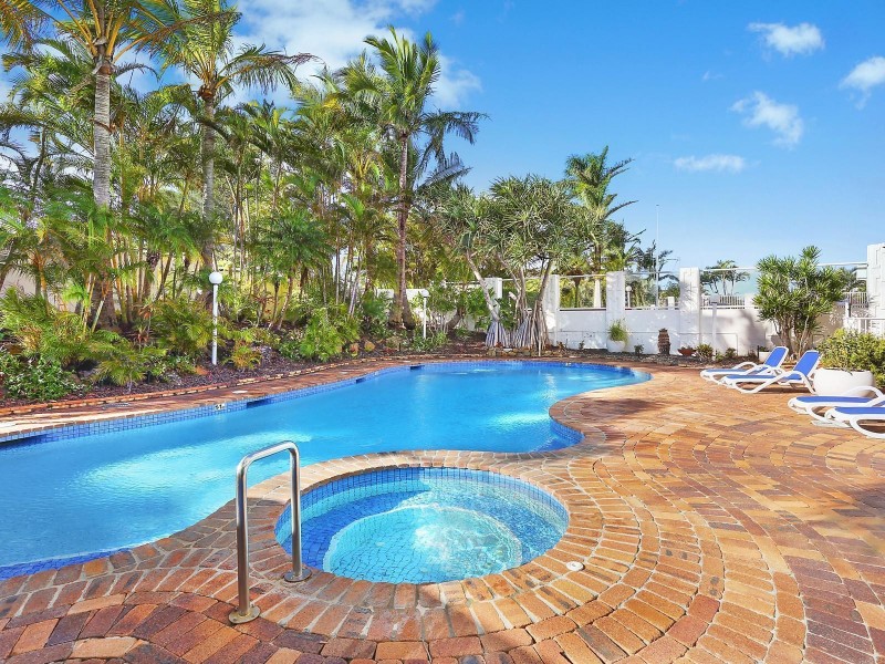 3/5 Oatland Esplanade, Runaway Bay QLD 4216