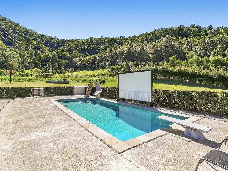 15 Del Court, Wongawallan QLD 4210